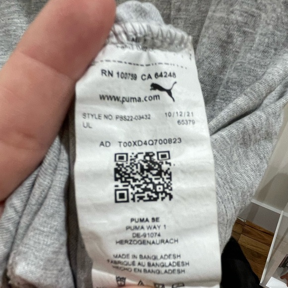 SOLD🚨PUMA Gray T-Shirt Colorful Logo in EUC (Youth L) - Picture 7 of 8